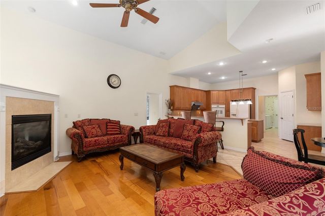 8476 SW 10TH ROAD, Gainesville, FL 32607
