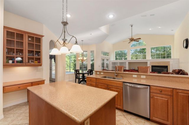 8476 SW 10TH ROAD, Gainesville, FL 32607