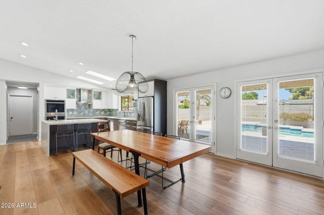 54 W CARVER Road, Tempe, AZ 85284
