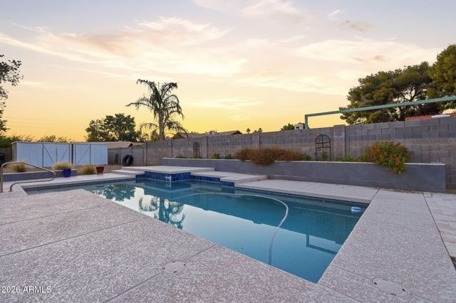 54 W CARVER Road, Tempe, AZ 85284