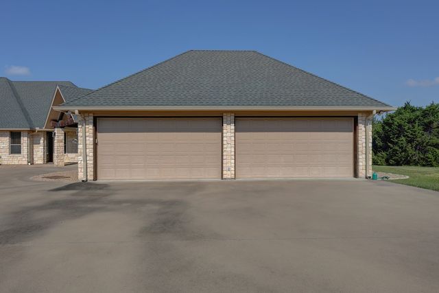 1754 Highland Drive, Whitney, TX 76692