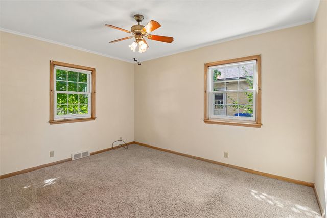 2711 48th Place, Des Moines, IA 50310