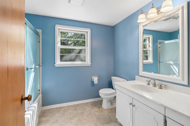 2711 48th Place, Des Moines, IA 50310