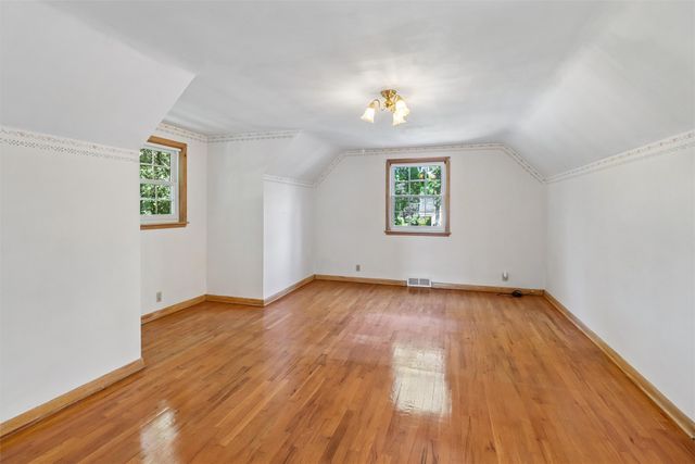 2711 48th Place, Des Moines, IA 50310