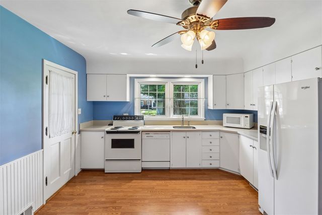 2711 48th Place, Des Moines, IA 50310