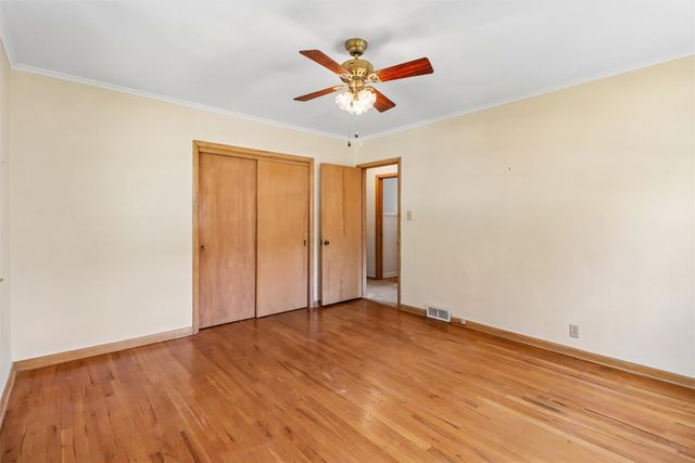 2711 48th Place, Des Moines, IA 50310
