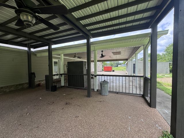 1161 Barkley Hills Rd, Clarksville, TN 37040