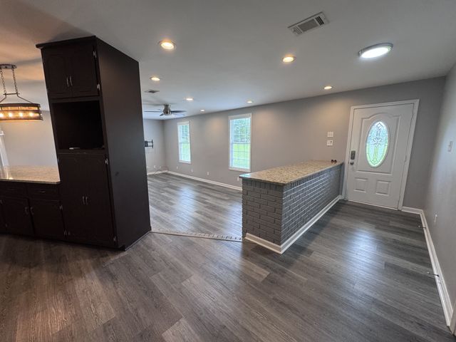 1161 Barkley Hills Rd, Clarksville, TN 37040