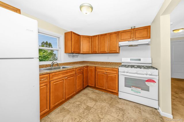 733 14th Street, West Babylon, NY 11704
