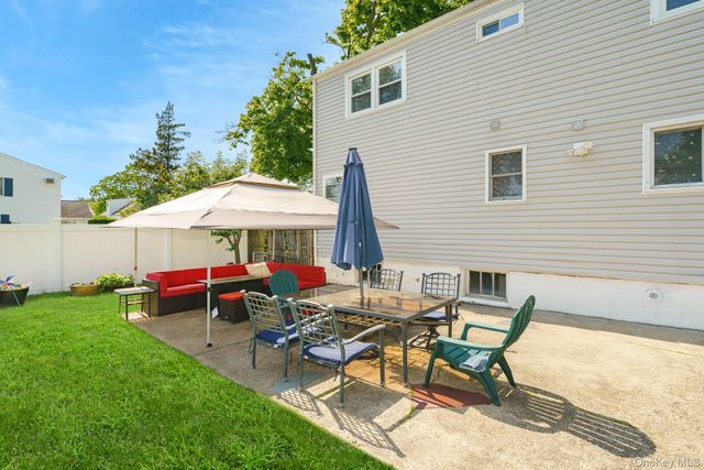 733 14th Street, West Babylon, NY 11704