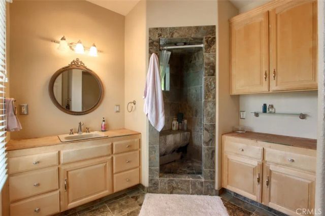 42625 Red Top Mountain Court, Coarsegold, CA 93614