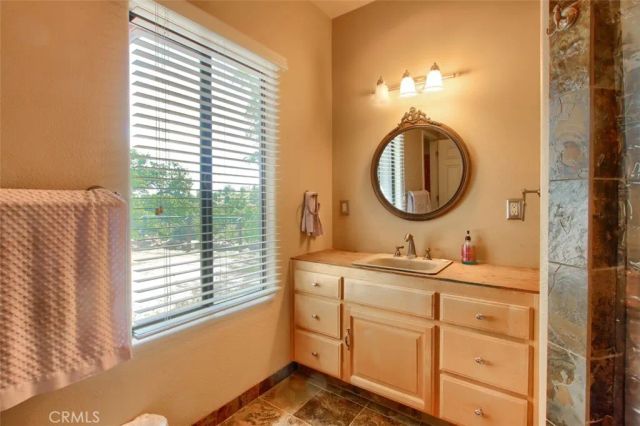 42625 Red Top Mountain Court, Coarsegold, CA 93614