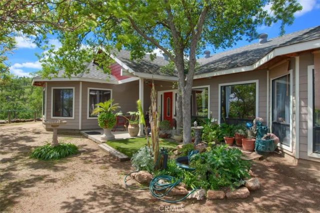 42625 Red Top Mountain Court, Coarsegold, CA 93614