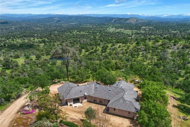 42625 Red Top Mountain Court, Coarsegold, CA 93614