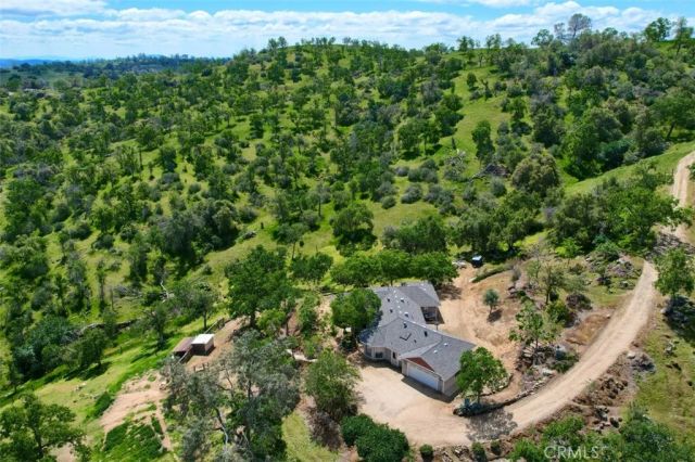 42625 Red Top Mountain Court, Coarsegold, CA 93614