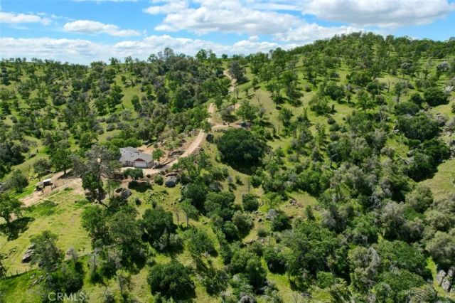42625 Red Top Mountain Court, Coarsegold, CA 93614