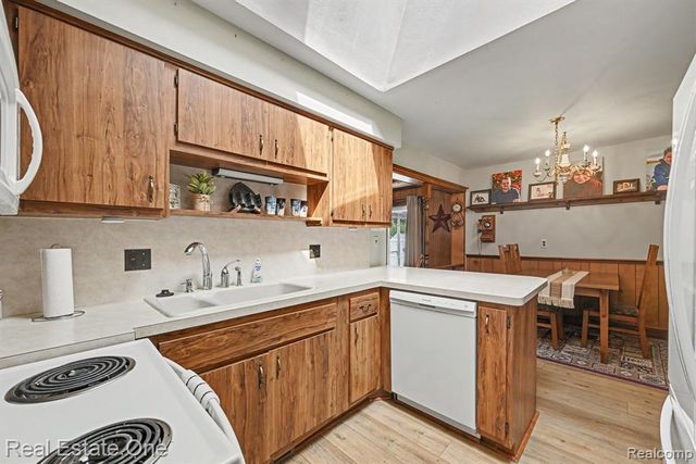 10928 Balfour Avenue, Allen Park, MI 48101