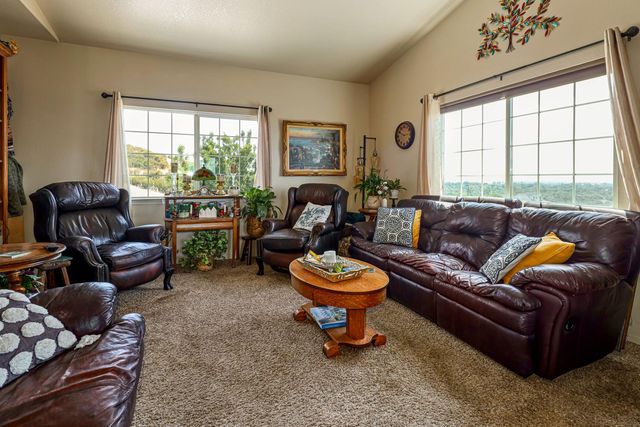 3049 Patriot Way, Valley Springs, CA 95252