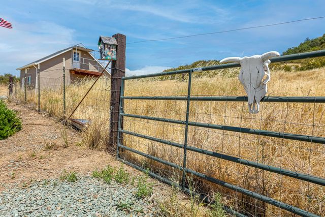 3049 Patriot Way, Valley Springs, CA 95252