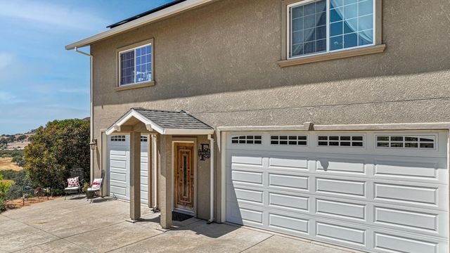 3049 Patriot Way, Valley Springs, CA 95252