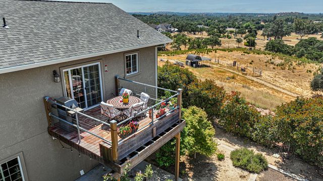 3049 Patriot Way, Valley Springs, CA 95252