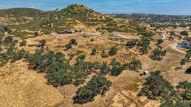 3049 Patriot Way, Valley Springs, CA 95252