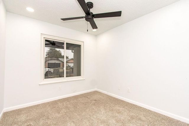 2016 Scotch Pine Dr, Modesto, CA 95351