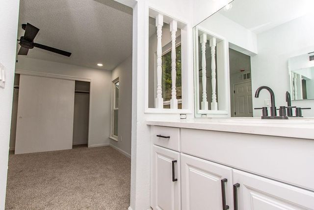 2016 Scotch Pine Dr, Modesto, CA 95351