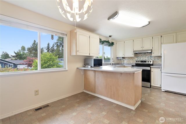 12236 SE 219th Place, Kent, WA 98031