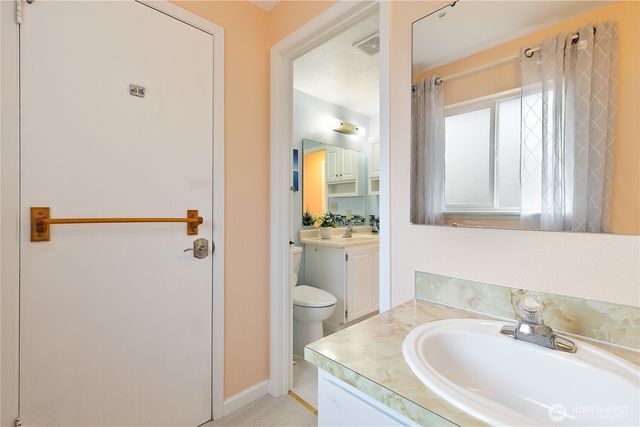 12236 SE 219th Place, Kent, WA 98031