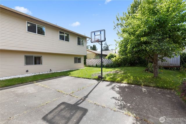 12236 SE 219th Place, Kent, WA 98031