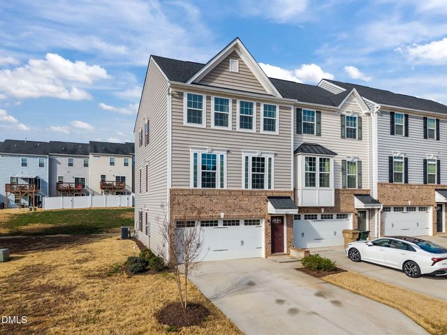 325 Amber Acorn Avenue, Raleigh, NC 27603