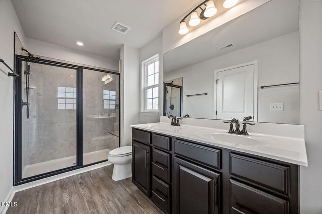 325 Amber Acorn Avenue, Raleigh, NC 27603