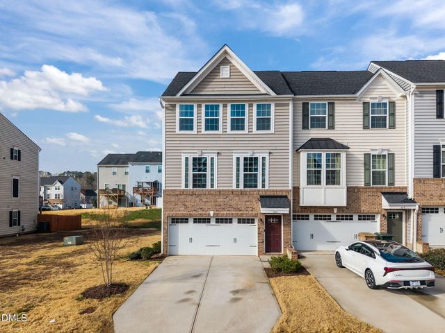 325 Amber Acorn Avenue, Raleigh, NC 27603