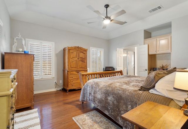 16687 Meadow Crest, Lindale, TX 75771