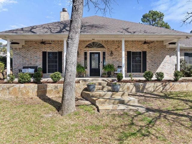 16687 Meadow Crest, Lindale, TX 75771
