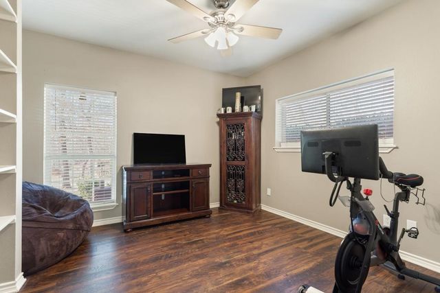 16687 Meadow Crest, Lindale, TX 75771