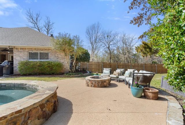 16687 Meadow Crest, Lindale, TX 75771