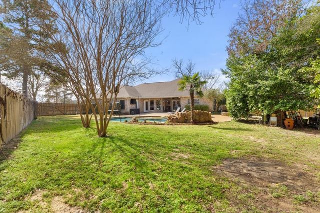 16687 Meadow Crest, Lindale, TX 75771