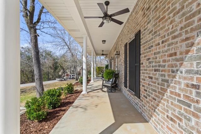 16687 Meadow Crest, Lindale, TX 75771