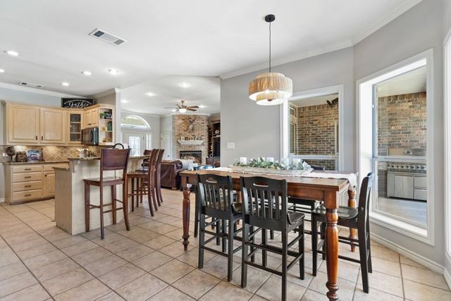 16687 Meadow Crest, Lindale, TX 75771