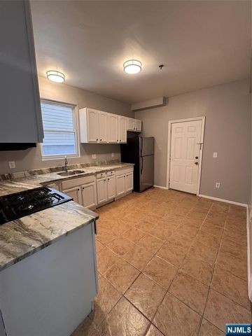 117 12th Street 1, Newark, NJ 07107