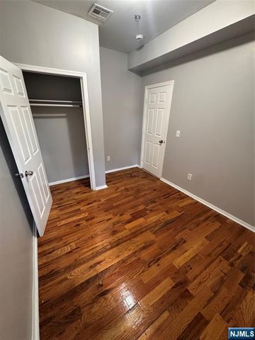 117 12th Street 1, Newark, NJ 07107