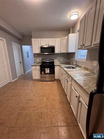 117 12th Street 1, Newark, NJ 07107