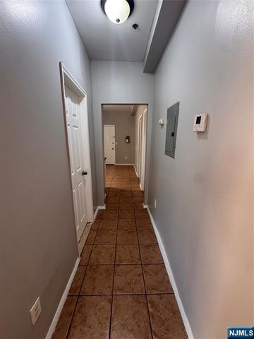 117 12th Street 1, Newark, NJ 07107