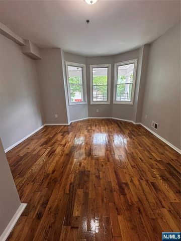 117 12th Street 1, Newark, NJ 07107