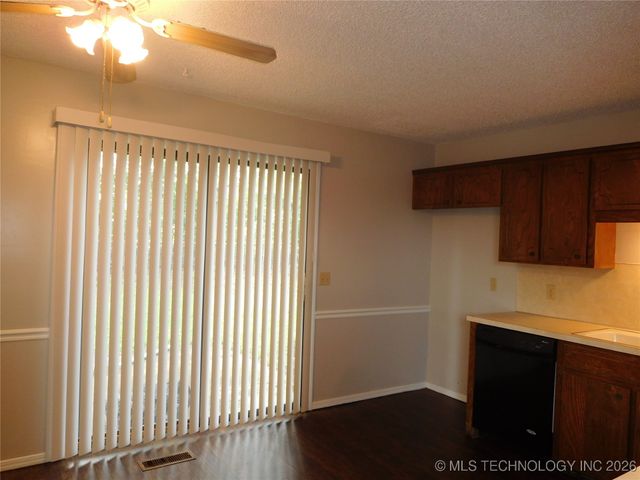 11129 S Date Street, Jenks, OK 74037