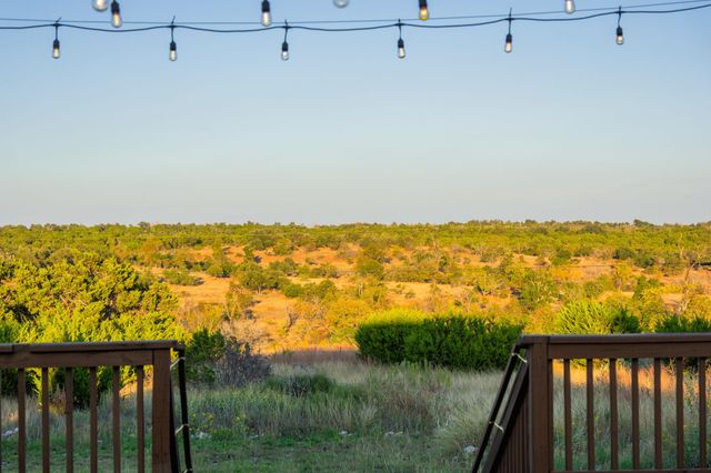 716 Reeh Weinheimer RD, Fredericksburg, TX 78624