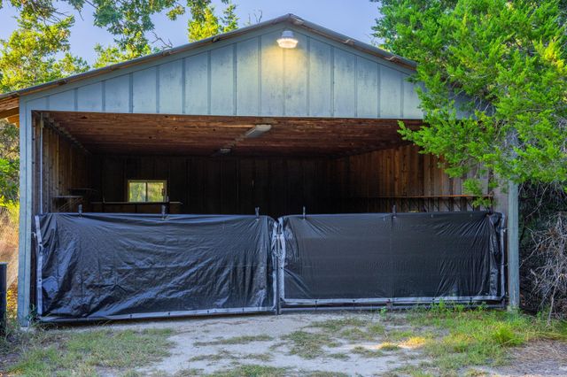 716 Reeh Weinheimer RD, Fredericksburg, TX 78624