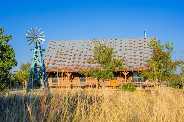 716 Reeh Weinheimer RD, Fredericksburg, TX 78624